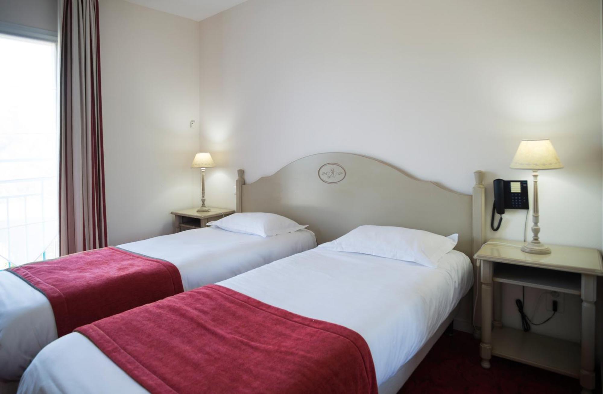 Brit Hotel Du Perche Nogent-le-Rotrou Exteriér fotografie